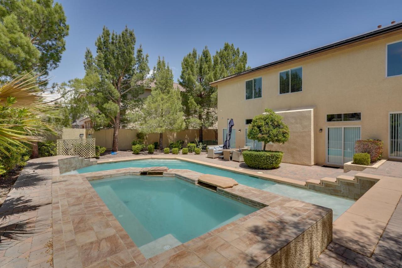 Elegant Las Vegas Home With Pool And Putting Green! Экстерьер фото